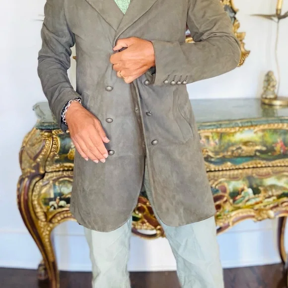 Varvatos 3/4 length 100% suede coat. Barely  used. Non smoking household - Picture 3 of 17